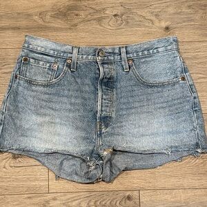 LEVI’S 501 Classic High Rise Button Fly Denim Shorts Size 31